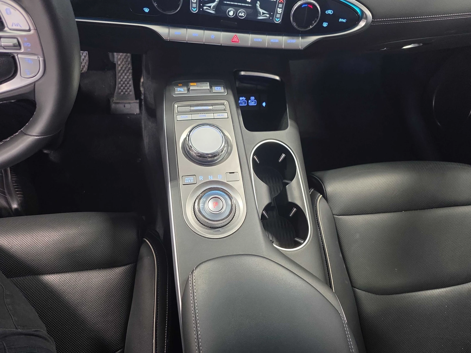 Genesis GV70 * 2.5T Advanced * CARFAX * , снимка 9 - Автомобили и джипове - 56006043