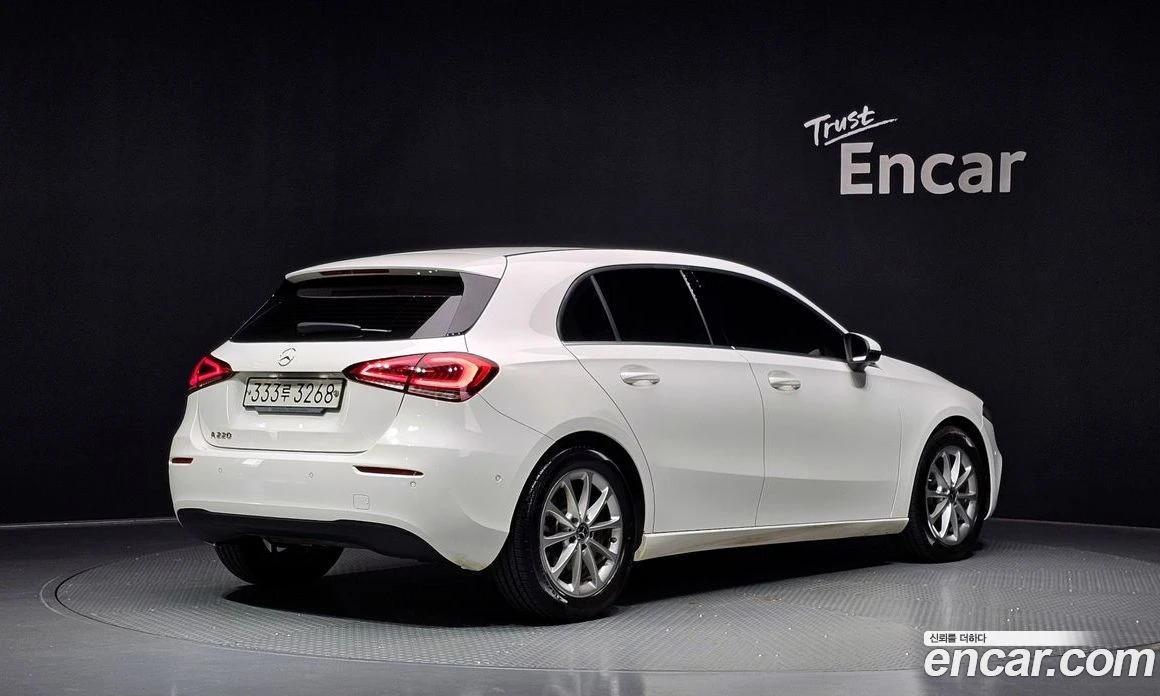 Mercedes-Benz A 220 A220 Hatchback, снимка 2 - Автомобили и джипове - 56117031