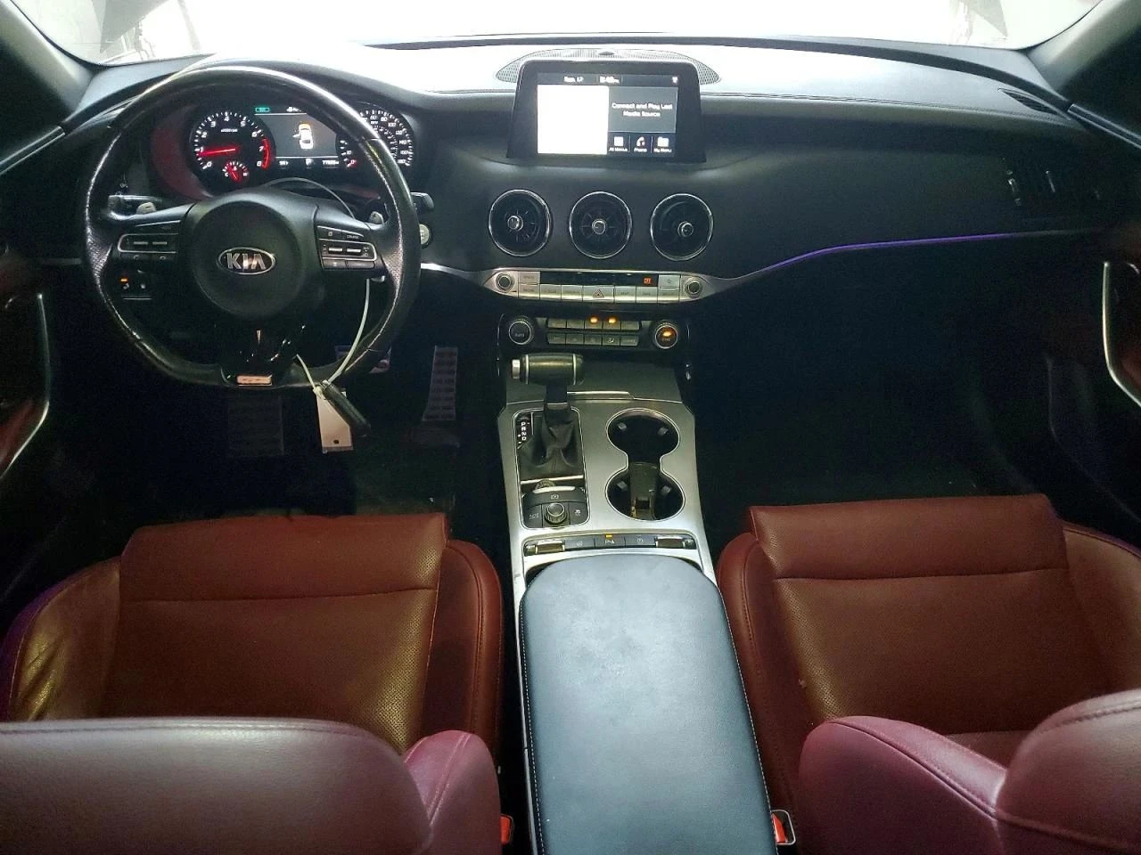 Kia Stinger, снимка 8 - Автомобили и джипове - 56710776