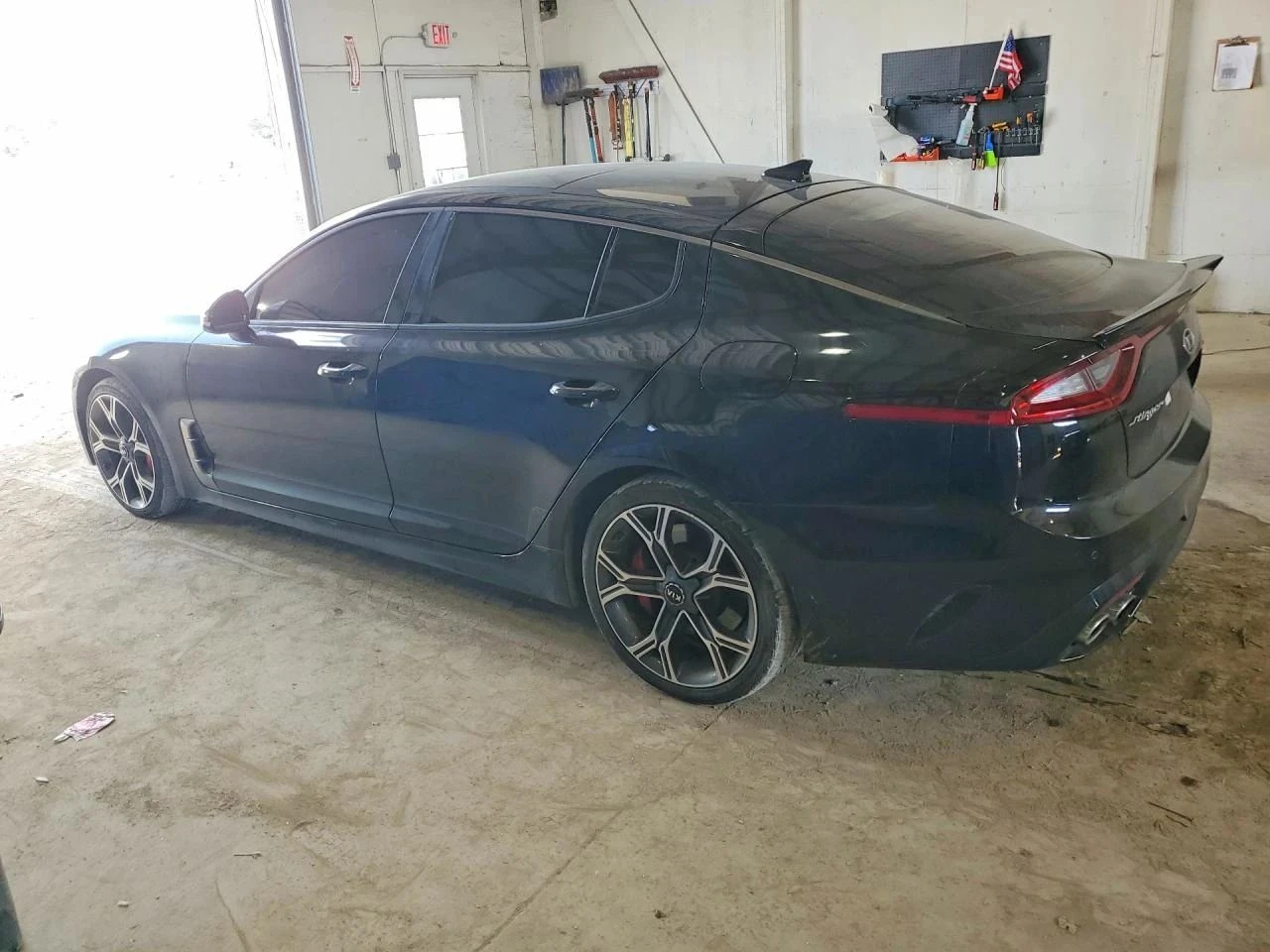 Kia Stinger, снимка 2 - Автомобили и джипове - 56710776