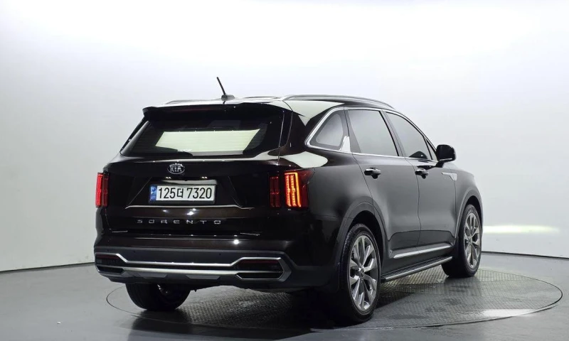 Kia Sorento Diesel 2.2 2WD Prestige, снимка 2 - Автомобили и джипове - 52107795