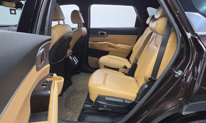 Kia Sorento Diesel 2.2 2WD Prestige, снимка 12 - Автомобили и джипове - 52107795