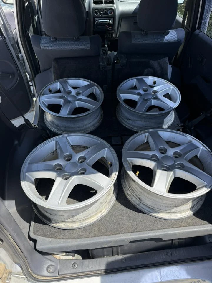 Daihatsu Terios 1.3 4x4 LPG Klima, снимка 2 - Автомобили и джипове - 54206526