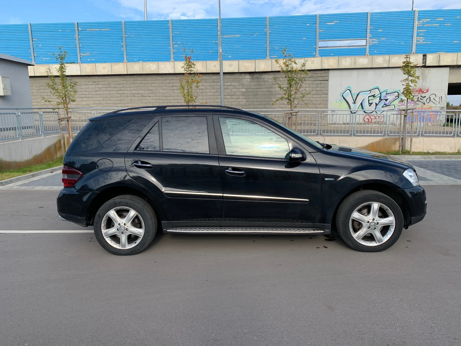 Mercedes-Benz ML 280 3.0 CDI 4-MATIC НА ПРУЖИНИ - изображение 4