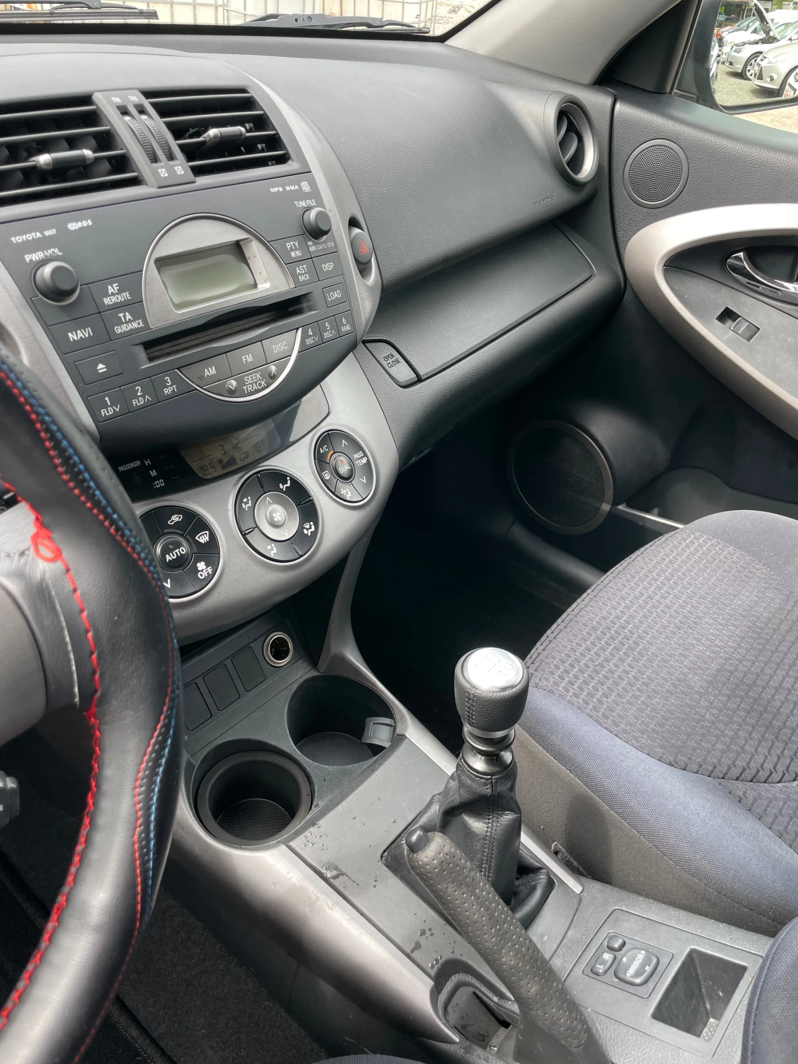 Toyota Rav4 D4D - изображение 10