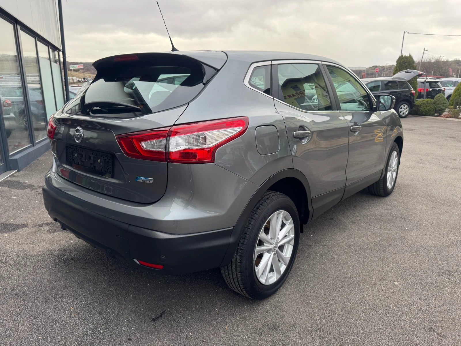 Nissan Qashqai 1.5dci 170000km - изображение 5