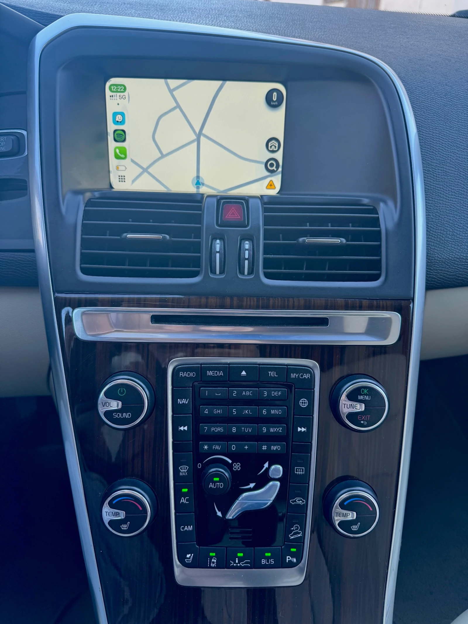 Volvo XC60 3.0 T6 AWD 304�.�. 2014  | Mobile.bg � ����������� 15