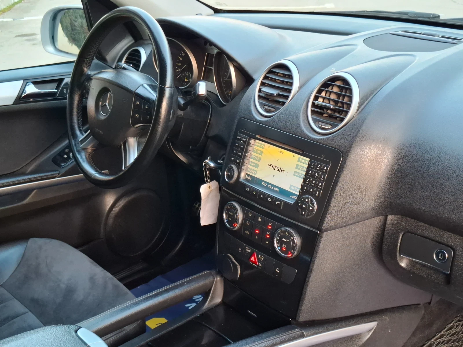 Mercedes-Benz ML 280 3.0CDI 190hp * КЛИМАТРОНИК * НАВИ * ЛИЗИНГ * , снимка 11 - Автомобили и джипове - 53727348