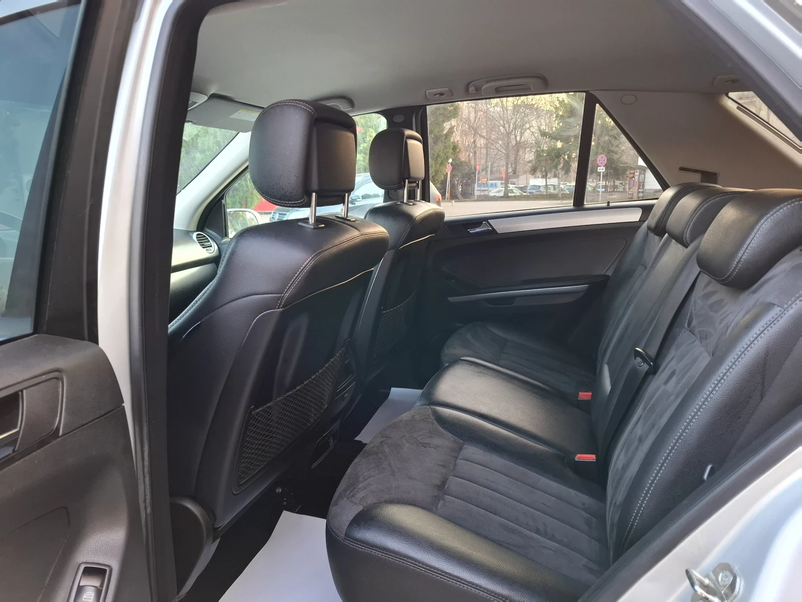 Mercedes-Benz ML 280 3.0CDI 190hp * КЛИМАТРОНИК * НАВИ * ЛИЗИНГ * , снимка 17 - Автомобили и джипове - 53727348