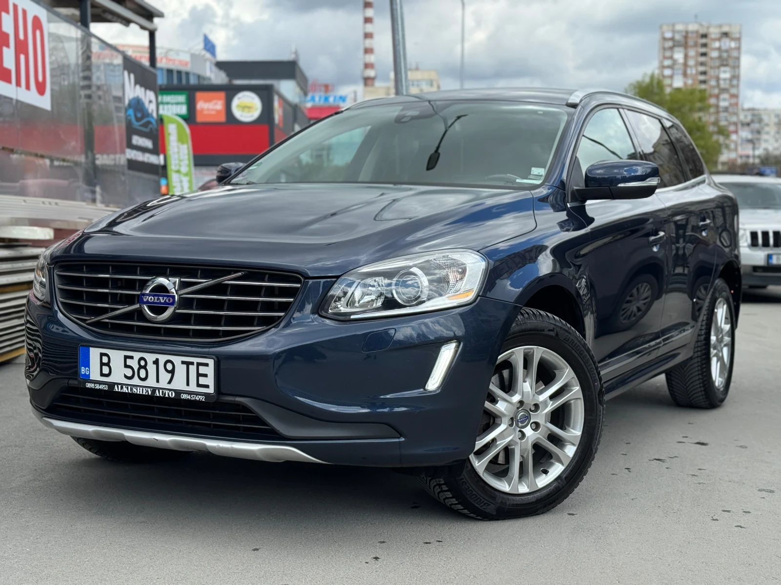 Volvo XC60 2.4 D5 Summum AWD, снимка 3 - Автомобили и джипове - 54198618