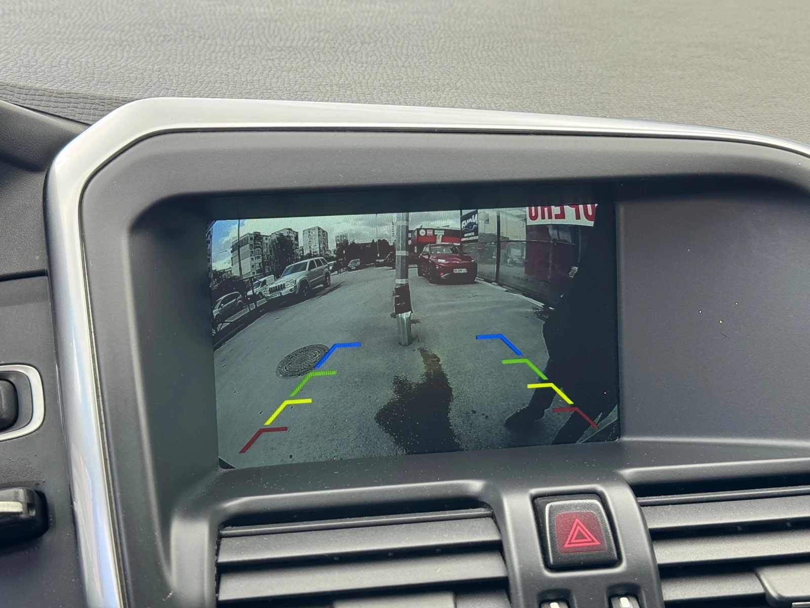 Volvo XC60 2.4 D5 Summum AWD, снимка 13 - Автомобили и джипове - 54198618