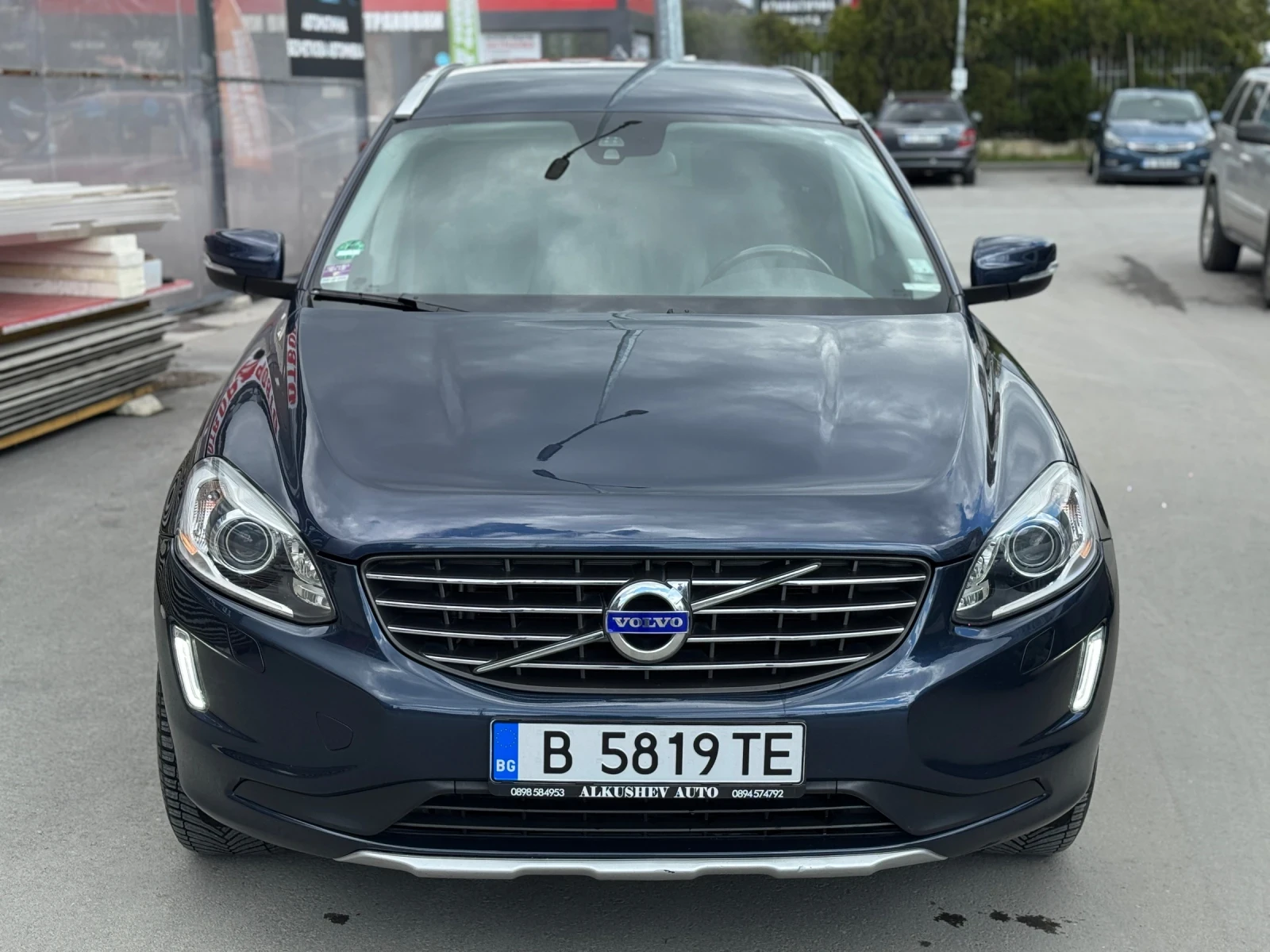 Volvo XC60 2.4 D5 Summum AWD, снимка 2 - Автомобили и джипове - 54198618
