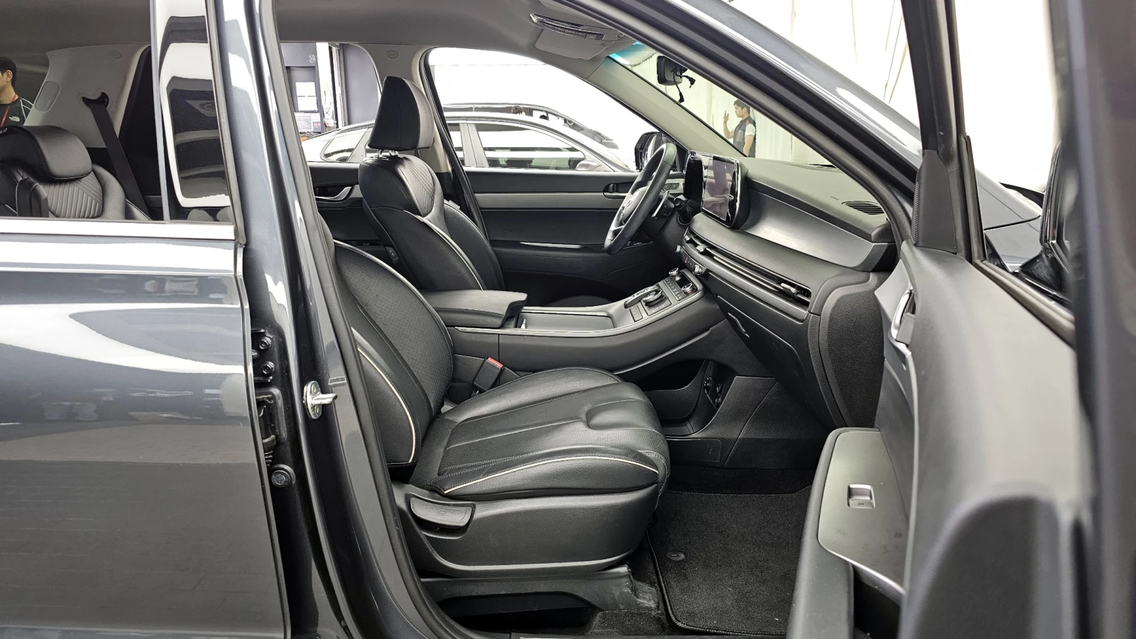 Hyundai Palisade 3.8* EXCLUSIVE* ПОДГРЕВ* ОБДУХВАНЕ* ДИСТРОНИК* 360, снимка 14 - Автомобили и джипове - 54964455