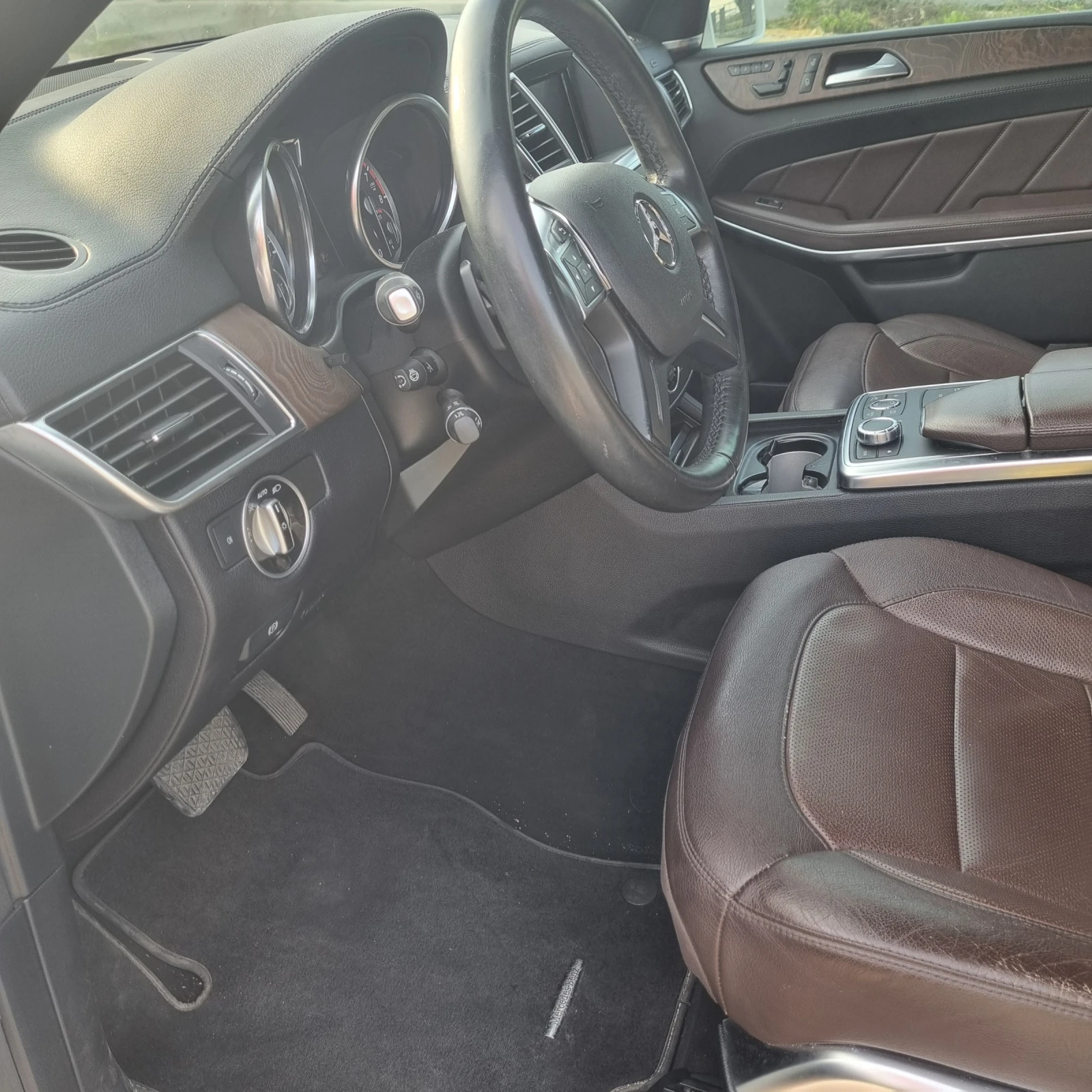 Mercedes-Benz GL 550 4.7-литров V8 Biturbo, 7G-TRONIC  , снимка 11 - Автомобили и джипове - 55123650