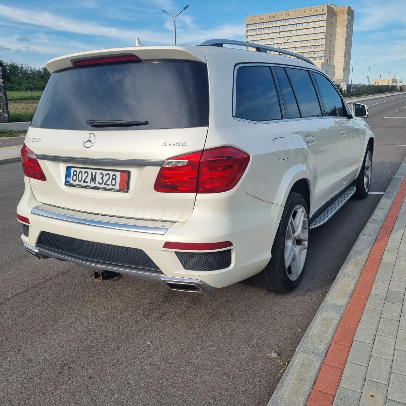 Mercedes-Benz GL 550 4.7-литров V8 Biturbo, 7G-TRONIC  , снимка 4 - Автомобили и джипове - 55123650