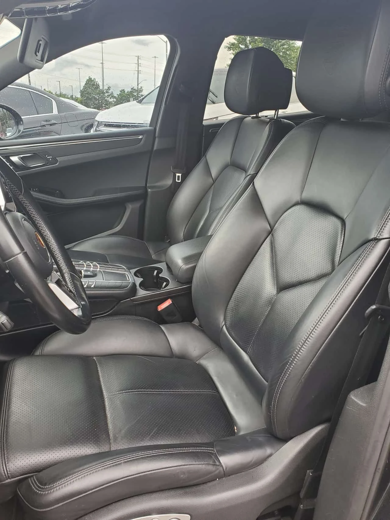 Porsche Macan * AWD 4dr * CARFAX * ОПЦИЯ ЗА ФИНАНСИРАНЕ, снимка 12 - Автомобили и джипове - 55244815