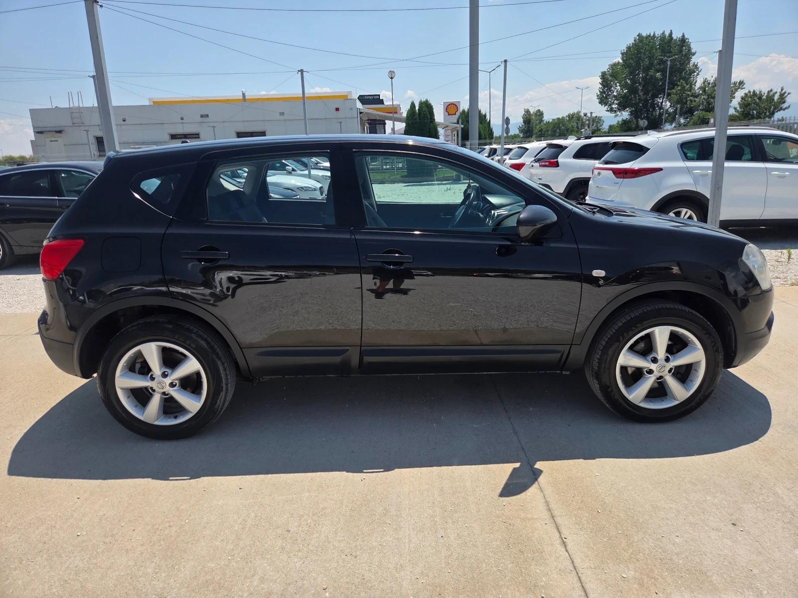 Nissan Qashqai, снимка 2 - Автомобили и джипове - 55313767