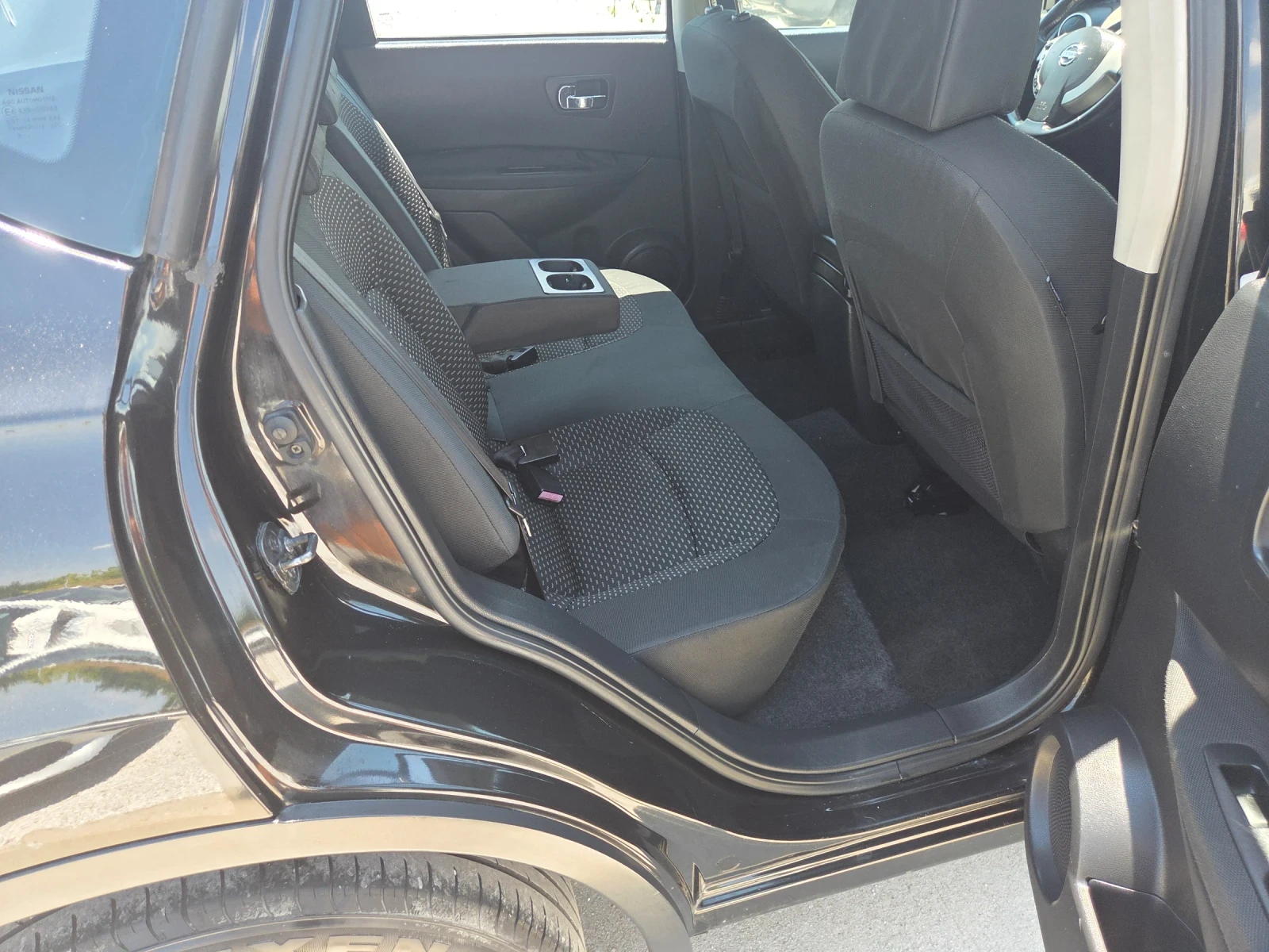Nissan Qashqai, снимка 13 - Автомобили и джипове - 55313767