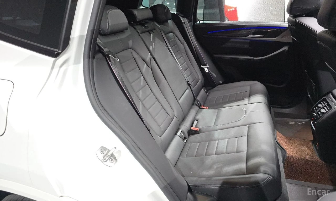BMW X3 M40i* LASER* DISTRONIC* ОБДУХ* 360* КРАЙНА ЦЕНА, снимка 15 - Автомобили и джипове - 55683832