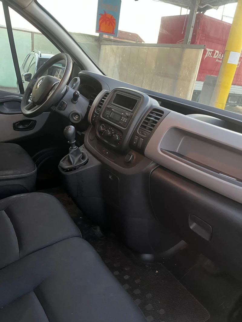 Renault Trafic 1.6dci EVRO 6B, снимка 8 - Бусове и автобуси - 48099560