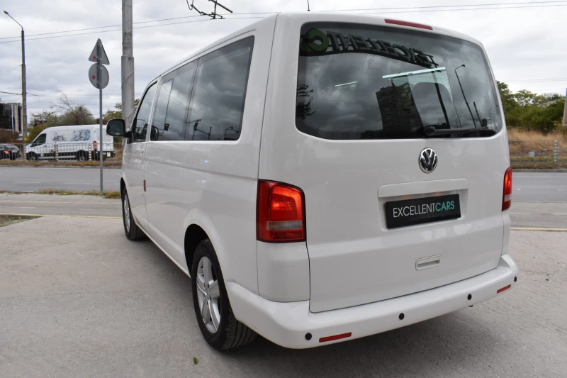 VW Multivan 2.0ТDI* 6+ 1места* 4х4, снимка 4 - Бусове и автобуси - 51933093