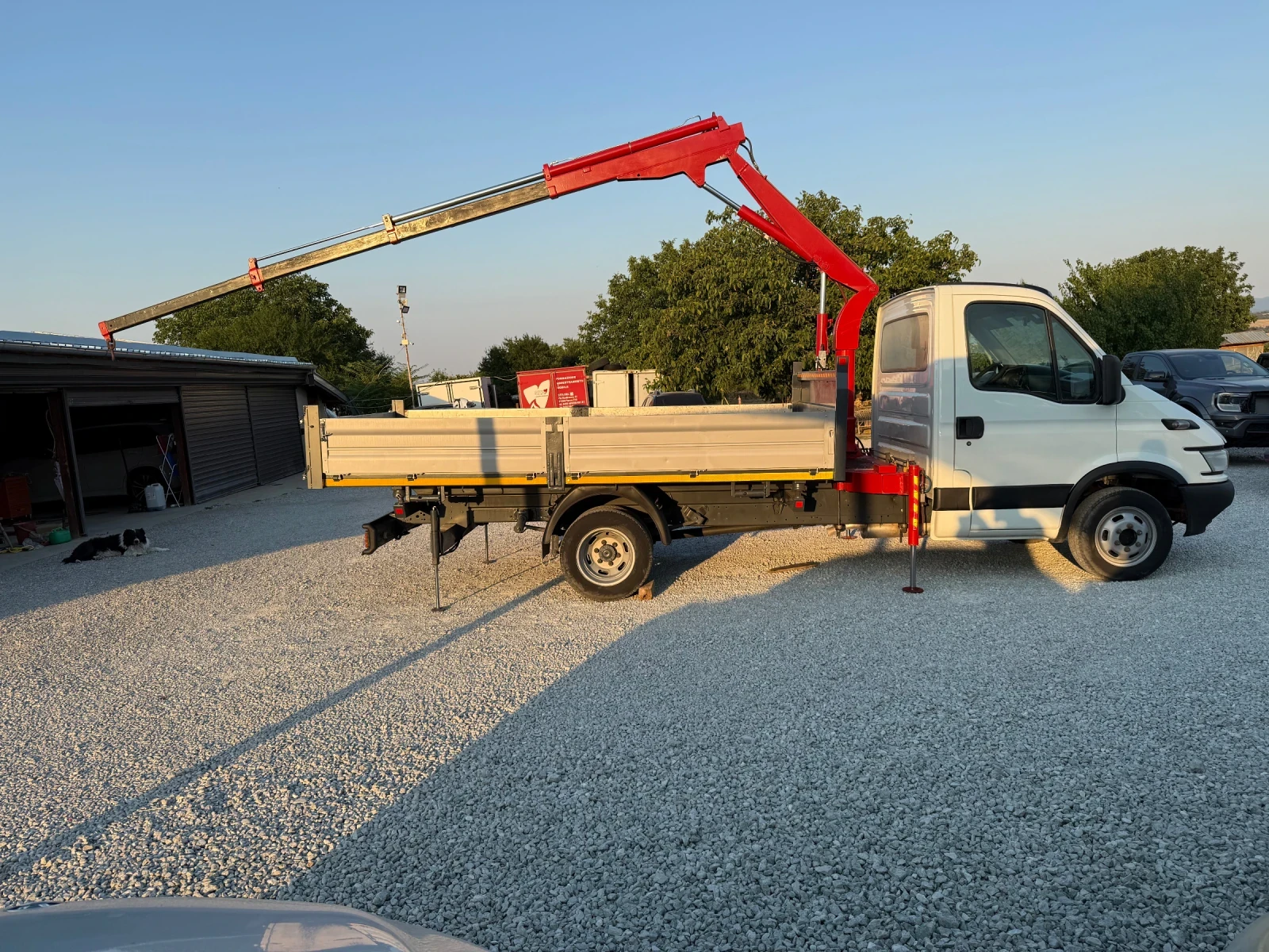 Iveco Daily 35С15 САМОСВАЛ С КРАН 3.5Т КАТ Б КЛИМАТИК - изображение 10
