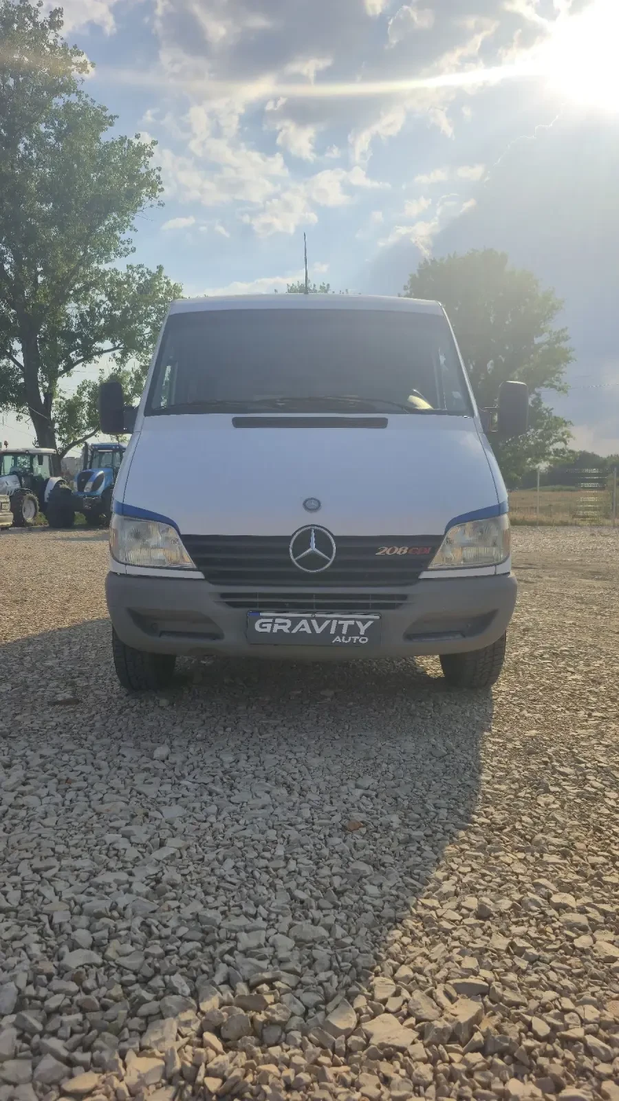 Mercedes-Benz Sprinter 208 Специализиран автомобил за хора с увреждания 