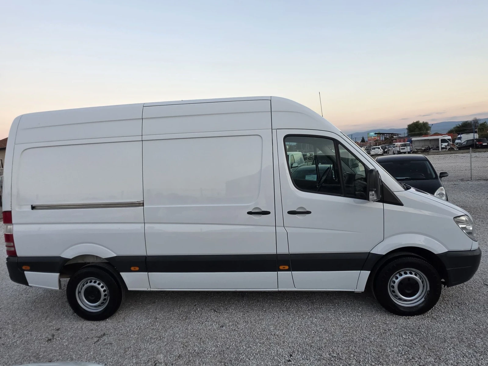 Mercedes-Benz Sprinter 318 3.0 CDI , снимка 4 - Бусове и автобуси - 56120633