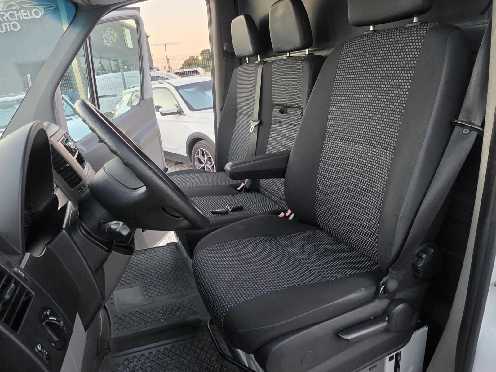 Mercedes-Benz Sprinter 318 3.0 CDI , снимка 10 - Бусове и автобуси - 56120633