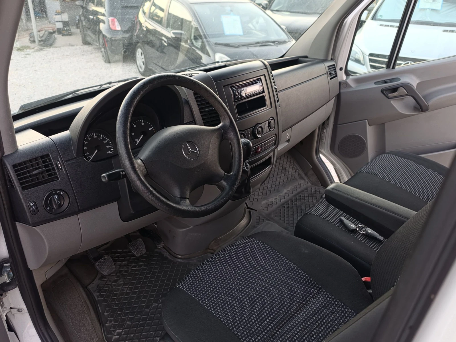 Mercedes-Benz Sprinter 318 3.0 CDI , снимка 9 - Бусове и автобуси - 56120633