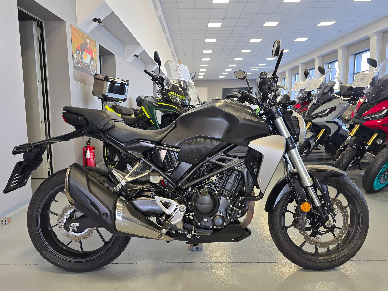 Honda Cb 300R, ABS, 2018г., снимка 3 - Мотоциклети и мототехника - 55584250