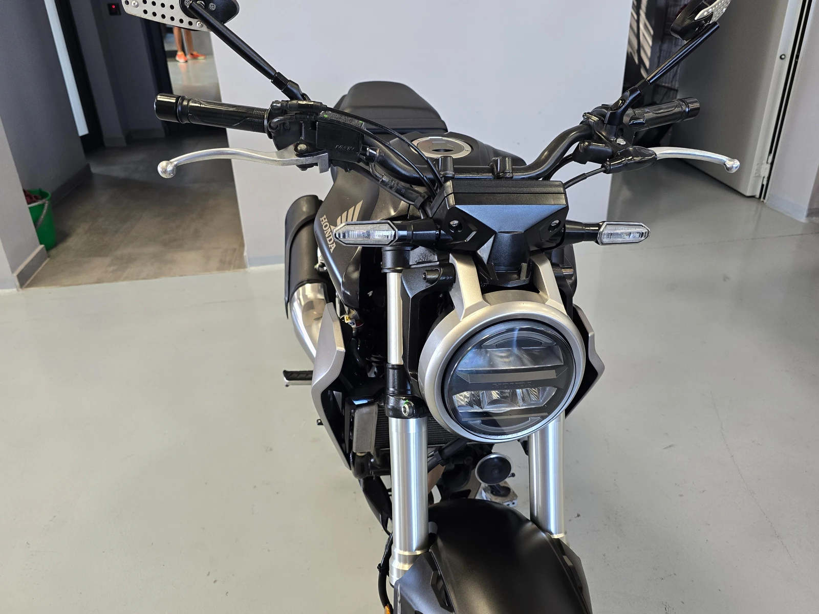 Honda Cb 300R, ABS, 2018г., снимка 8 - Мотоциклети и мототехника - 55584250