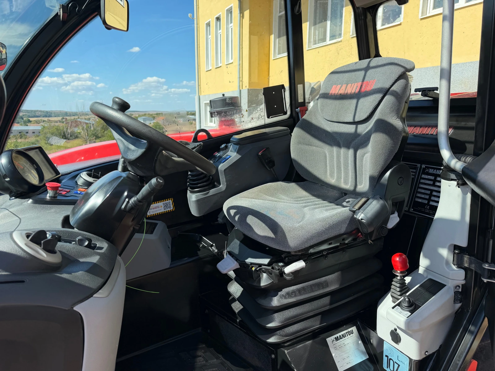 Телескопичен товарач Manitou MLT 737-130 ЛИЗИНГ, снимка 9 - Селскостопанска техника - 56129421
