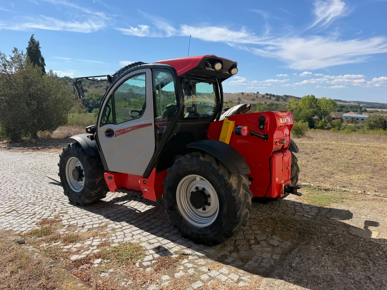 Телескопичен товарач Manitou MLT 737-130 ЛИЗИНГ, снимка 5 - Селскостопанска техника - 56129421