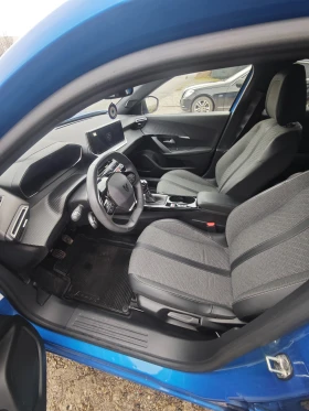 Peugeot 2008 ALLURE 1.2 ГАРАНЦИЯ до 10.2028, снимка 9