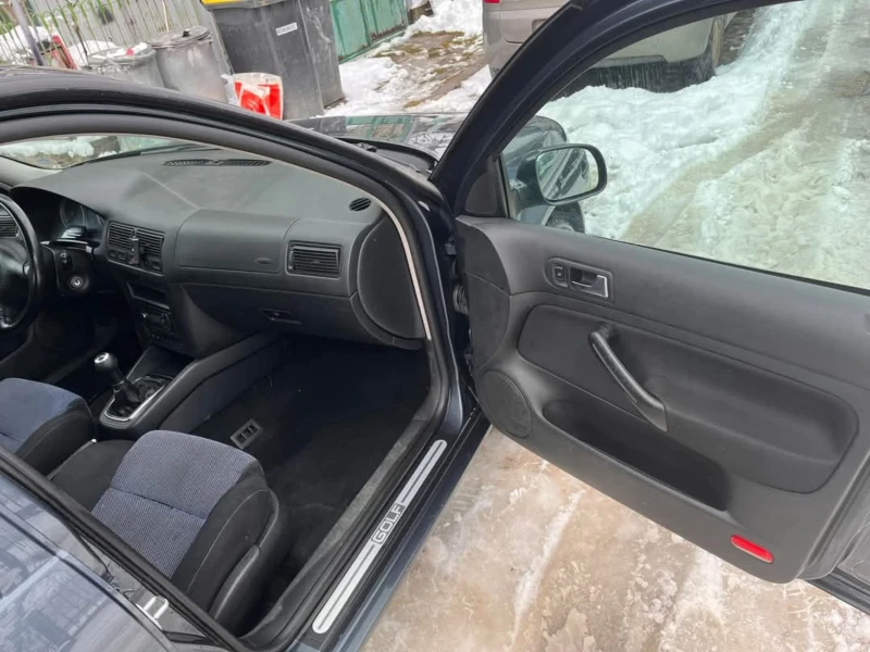 VW Golf 131кс. 4х4, снимка 10 - Автомобили и джипове - 48500948