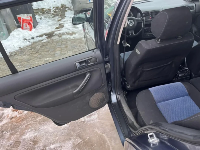 VW Golf 131кс. 4х4, снимка 9 - Автомобили и джипове - 48500948