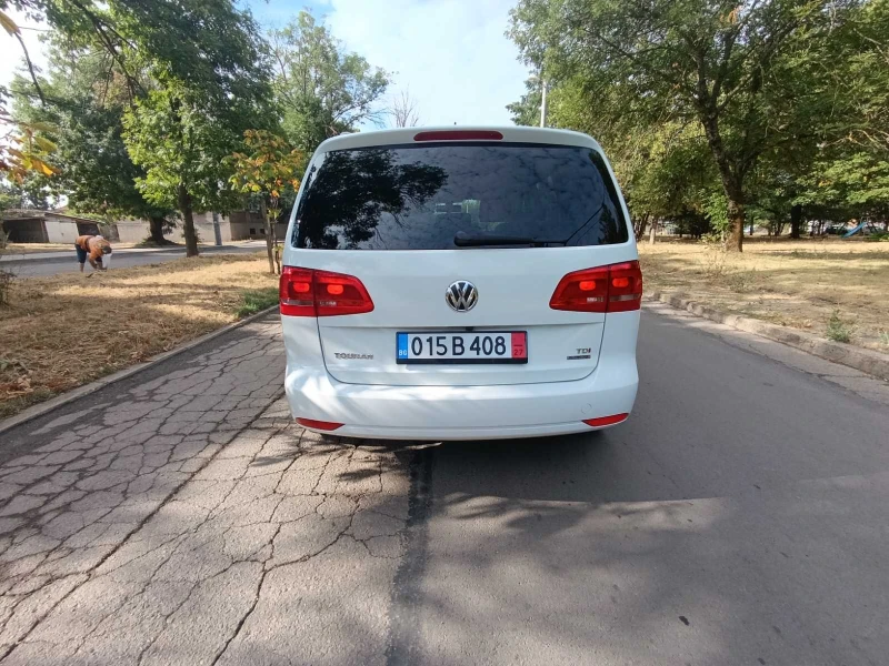 VW Touran 2015г, LED, Ксенон, камера за задно, навигация , снимка 6 - Автомобили и джипове - 51215607