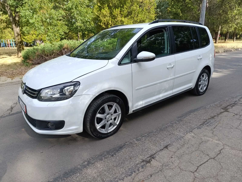 VW Touran 2015г, LED, Ксенон, камера за задно, навигация , снимка 3 - Автомобили и джипове - 51215607
