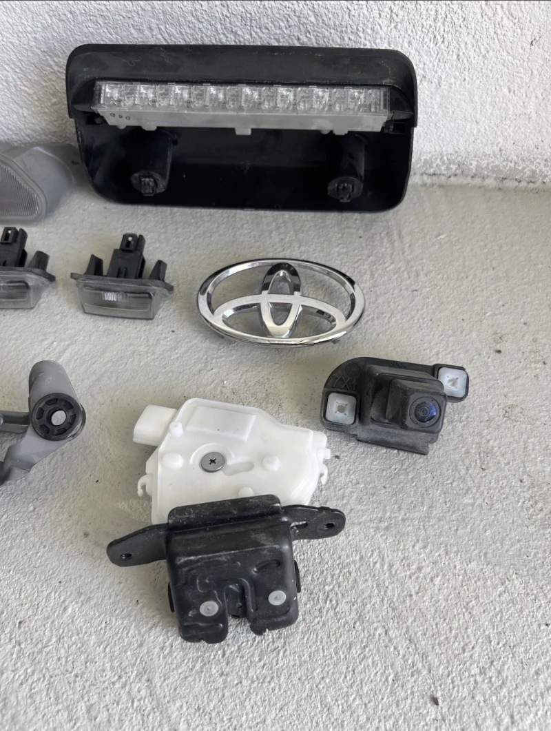 Toyota Yaris, снимка 9 - Автомобили и джипове - 52384655