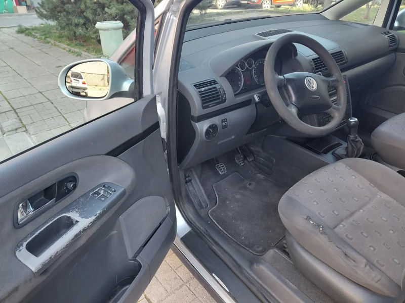 VW Sharan 1.9 TDI 4x4 116 к с, снимка 7 - Автомобили и джипове - 52592967