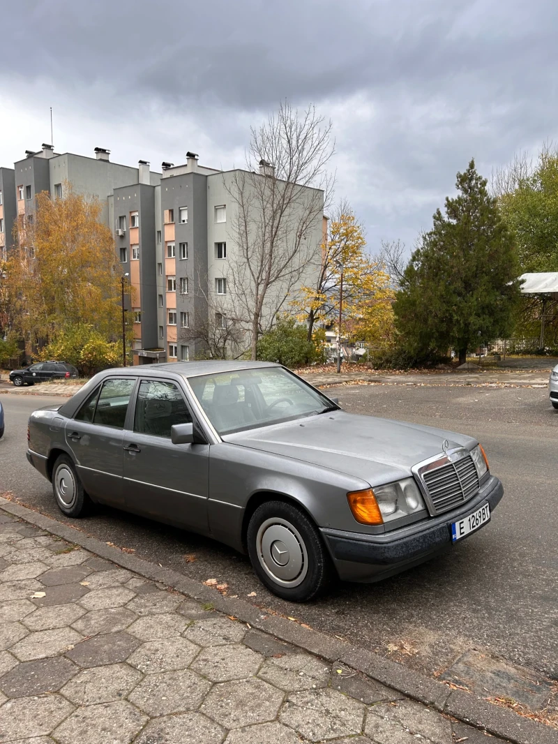 Mercedes-Benz 124 300D, снимка 13 - Автомобили и джипове - 52340794