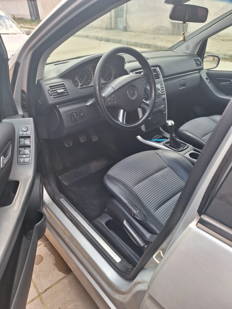 Mercedes-Benz B 200, снимка 5 - Автомобили и джипове - 52501360