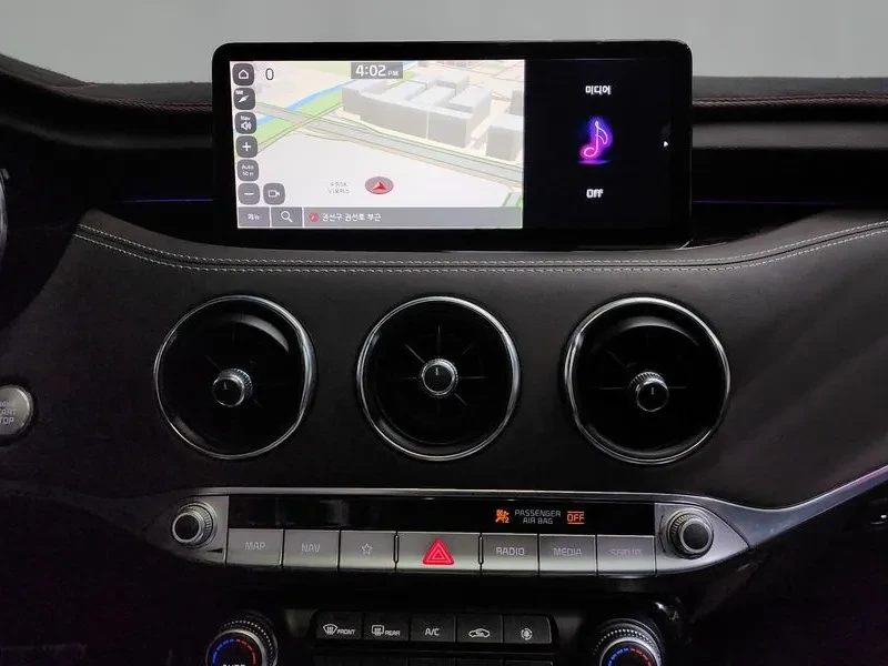 Kia Stinger 3.3 AWD GT - САМО 30% АВАНС, снимка 15 - Автомобили и джипове - 55889012