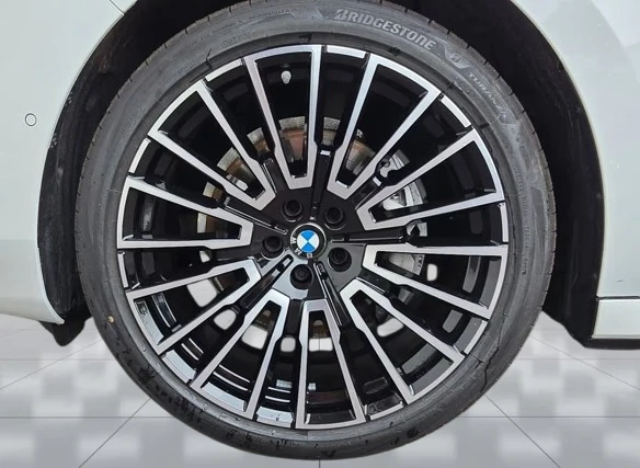 BMW 740 d xDrive = M-Sport Pro = Гаранция, снимка 4 - Автомобили и джипове - 55890227