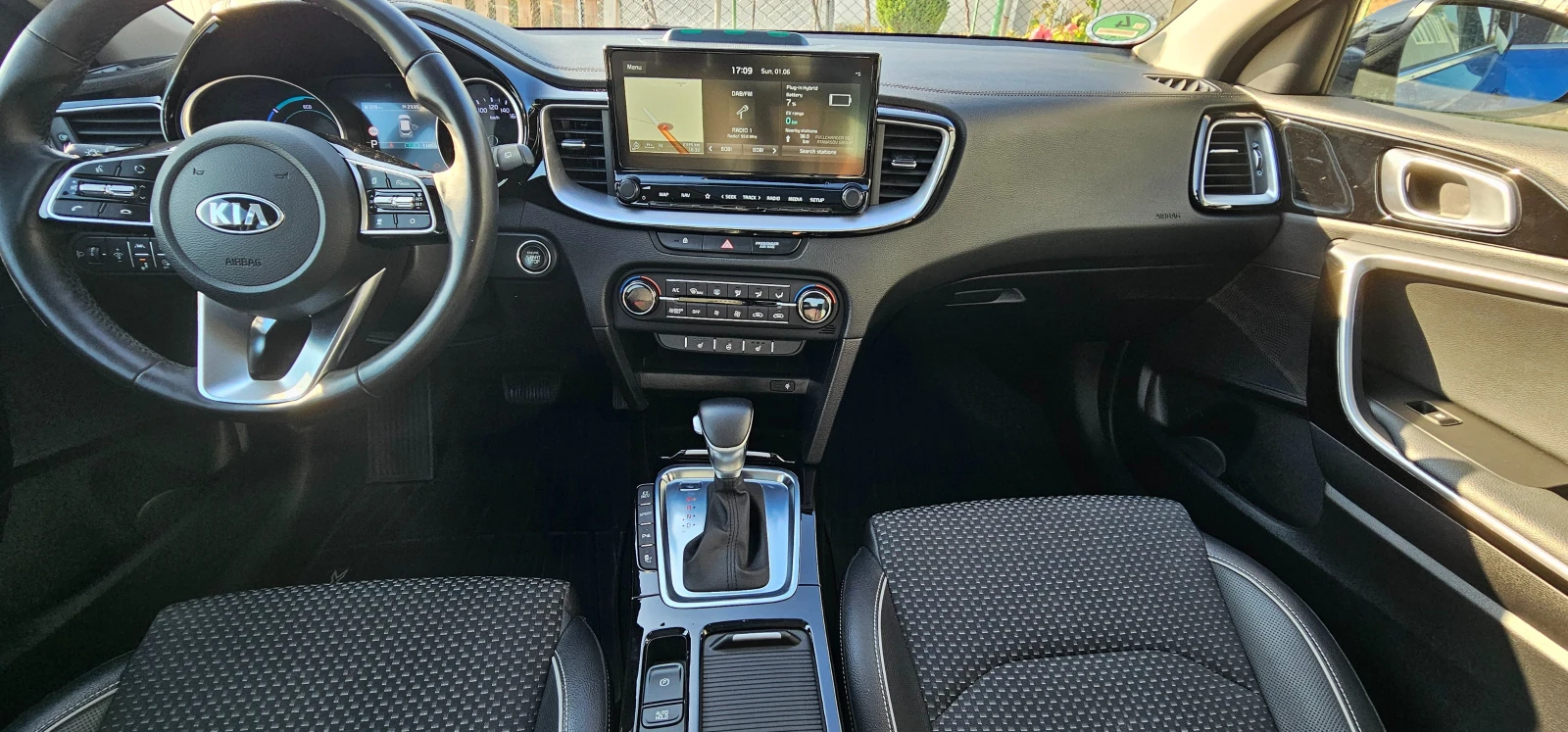 Kia XCeed Plug in Hybrid  PHEV - изображение 9