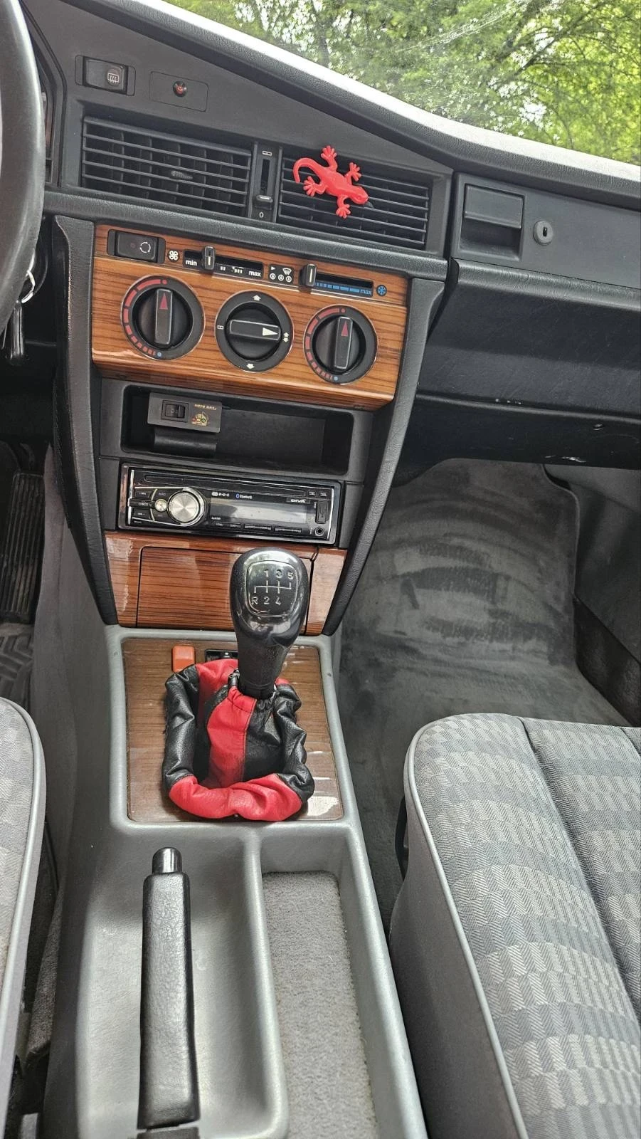 Mercedes-Benz 190 2.3 с климатик - изображение 5