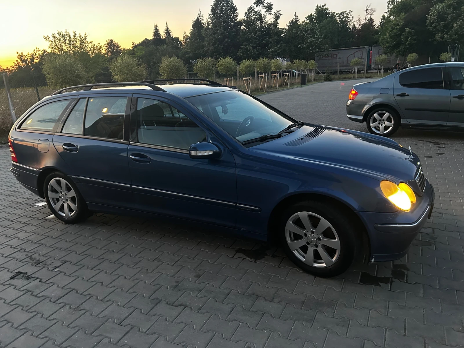Mercedes-Benz C 220  - изображение 5