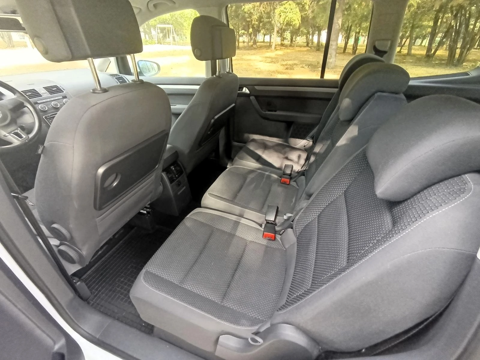 VW Touran 2015, LED, ,   ,   | Mobile.bg   13