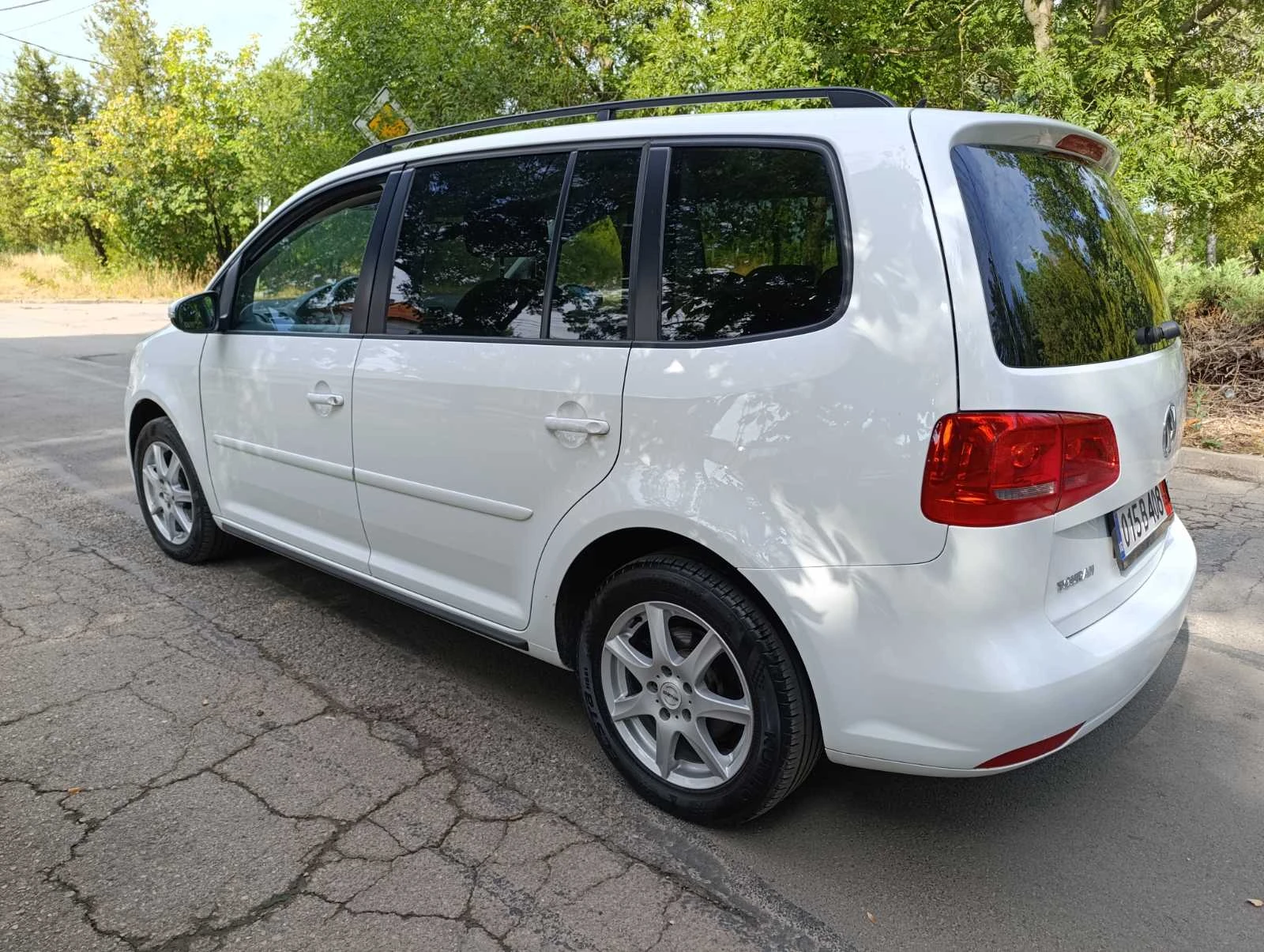 VW Touran LED, Ксенон, камера за задно виждане  - изображение 7